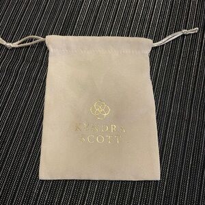 🔴 Kendra Scott Jewelry Dust Bag
